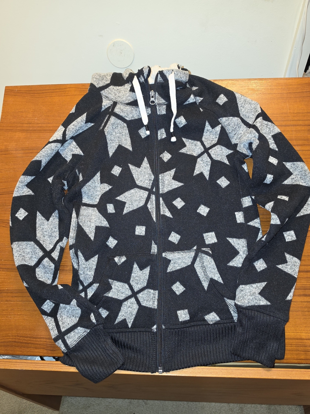 Authentic American Heritage Black & Gray Geometric Zip-Up Puffer Hoodie